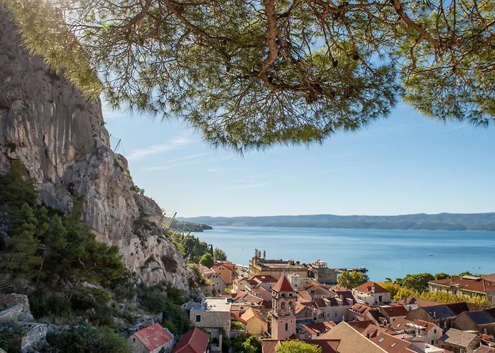 Dajak-2 By Interhome Omiš