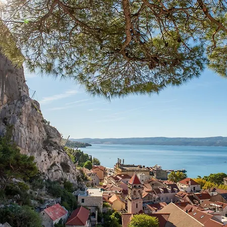 Dajak-2 By Interhome Omiš