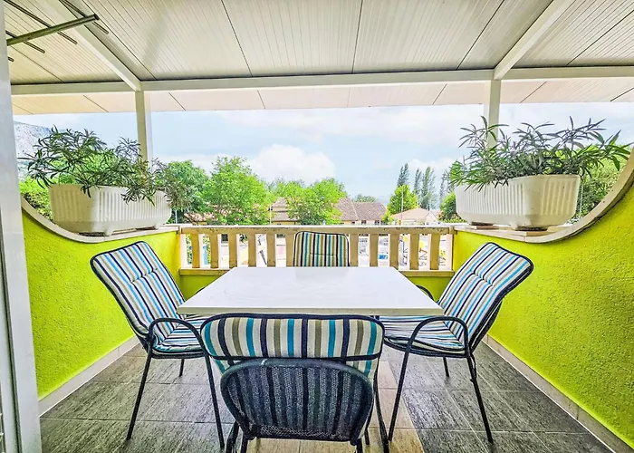 Dajak-2 By Interhome